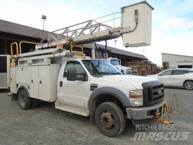 Ford F 550 SD المنصات الهوائية المثبتة على شاحنة