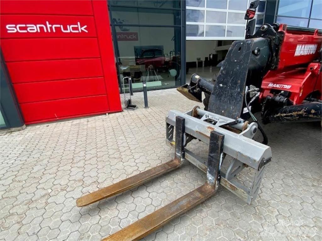 Manitou MT1135 مناولات متداخلة