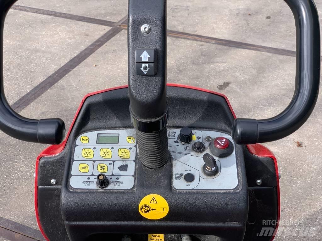  Sweep 1050E كناسات