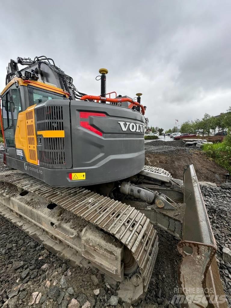 Volvo ECR355EL DOZER حفارات زحافة