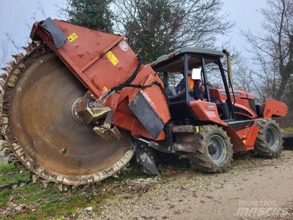 Ditch Witch RT125 ماكينات حفر خنادق