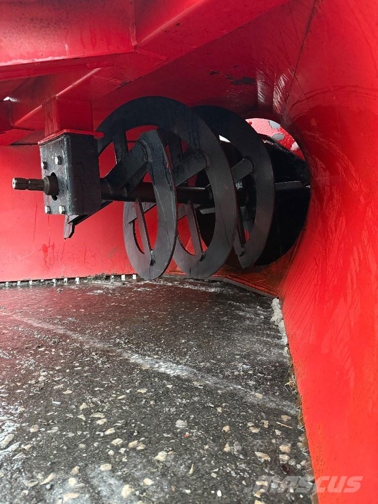 Varila Steel TR 250 قاذفات الجليد