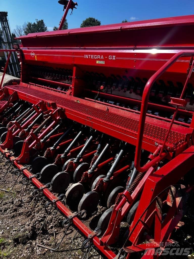 Kuhn HR 4003 D مثاقيب مدمجة