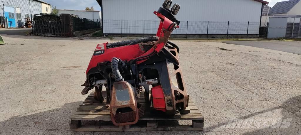 Komatsu 365.1 رؤوس حصادات