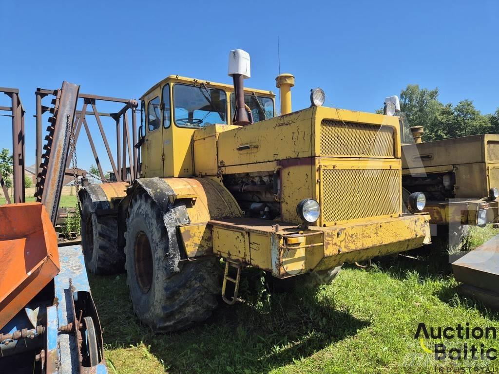 Kirovets K 701 الجرارات