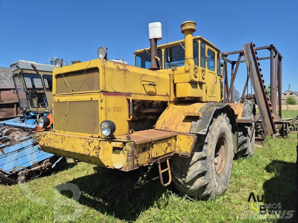 Kirovets K 701 الجرارات