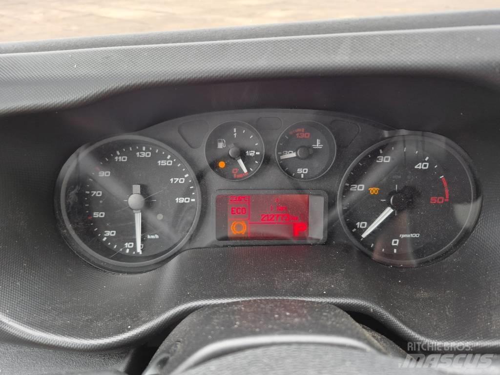 Iveco daily 35 s16 هيكل صندوقي