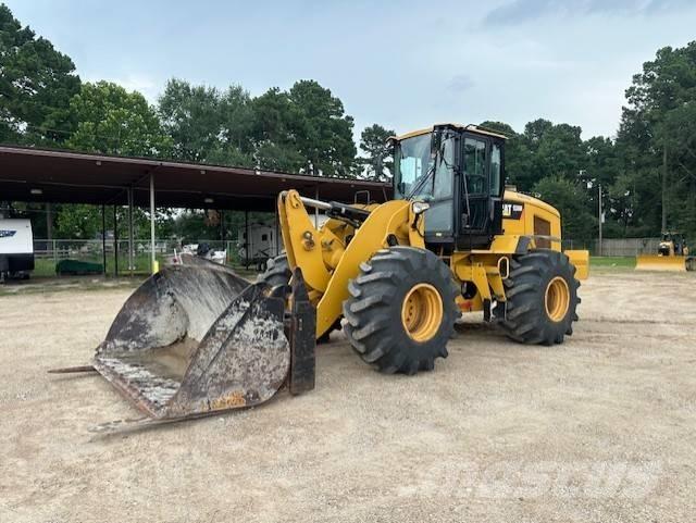 CAT 938M لوادر بعجل