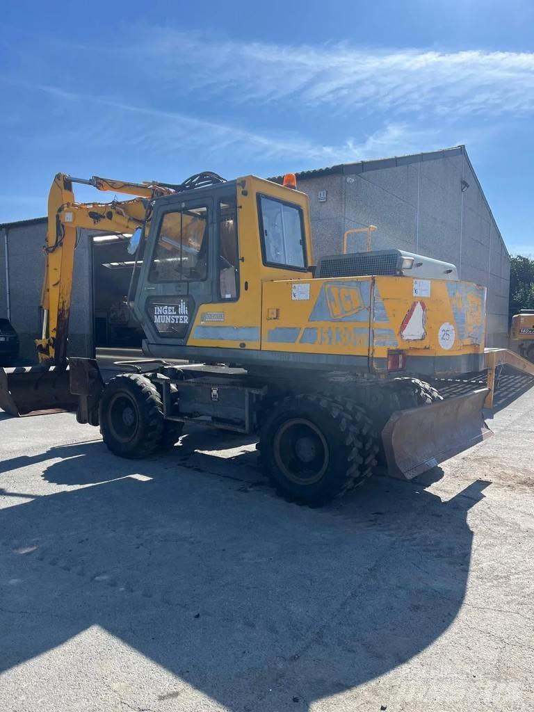 JCB JS130W حفارات بعجل