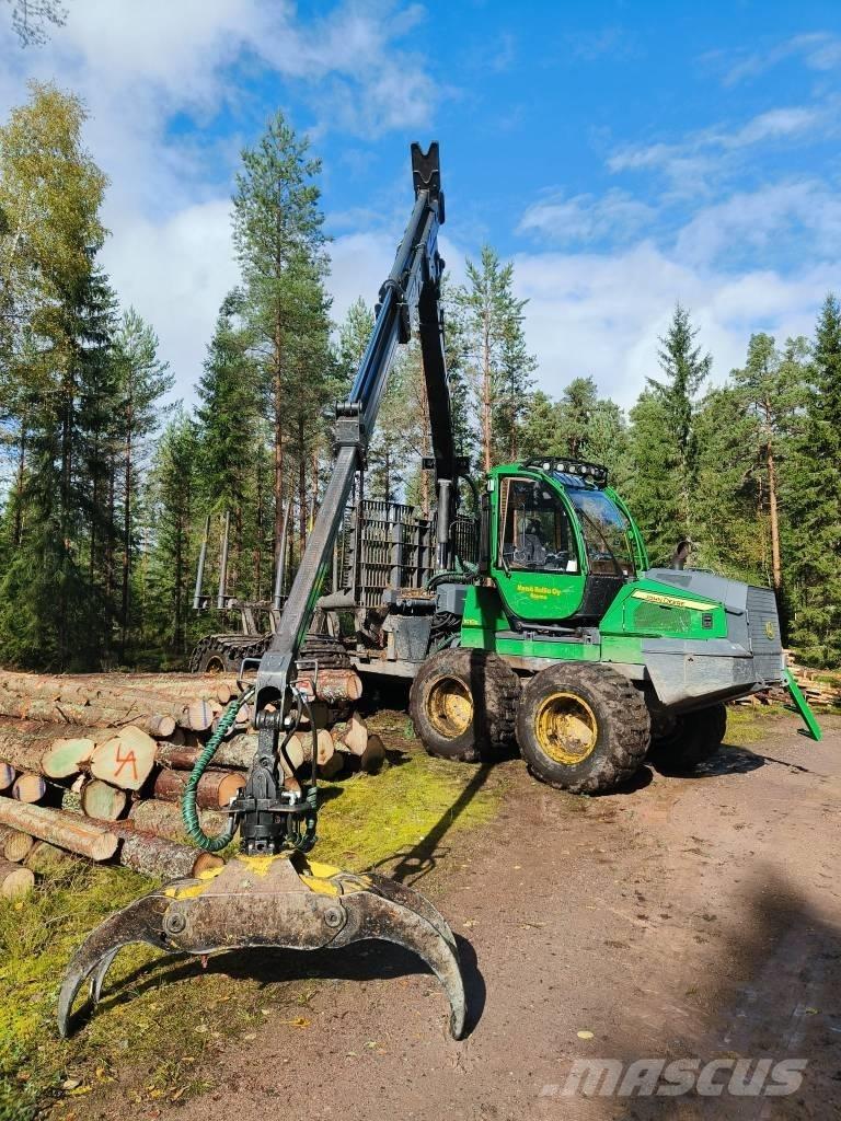 John Deere 1010G شاحنات