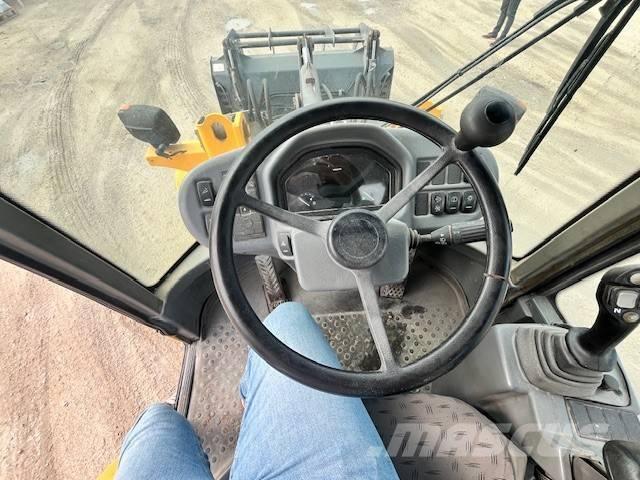 Volvo L 30 G لوادر بعجل