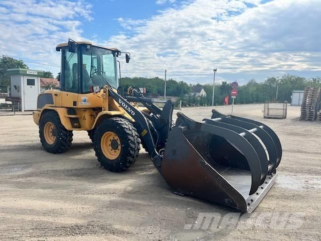 Volvo L 30 G لوادر بعجل