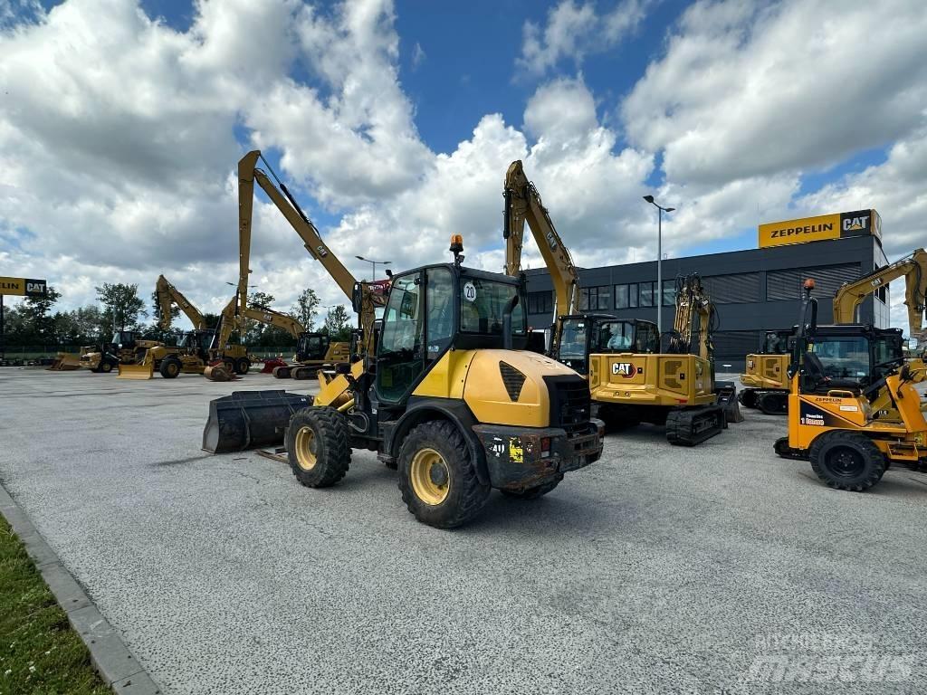 Komatsu WA 80 لوادر بعجل