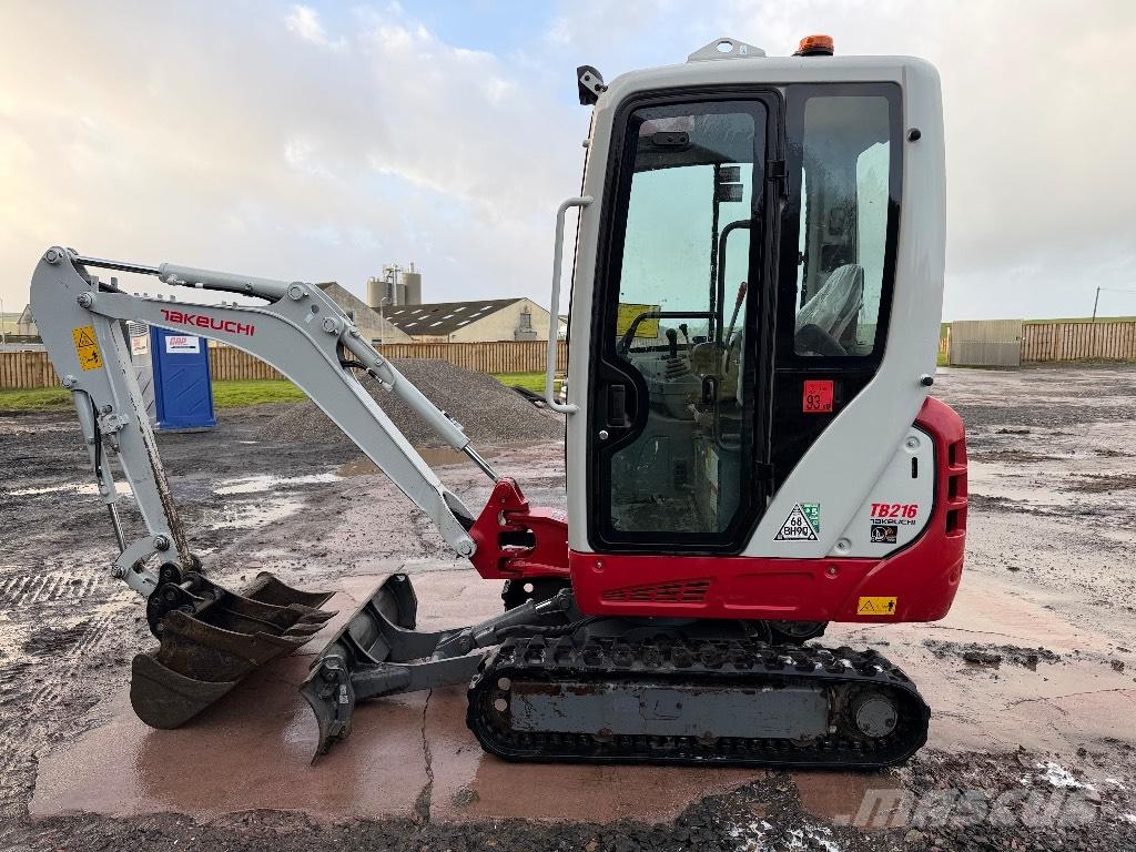 Takeuchi TB 216 حفارات صغيرة أقل من 7 طن (حفارات صغيرة)