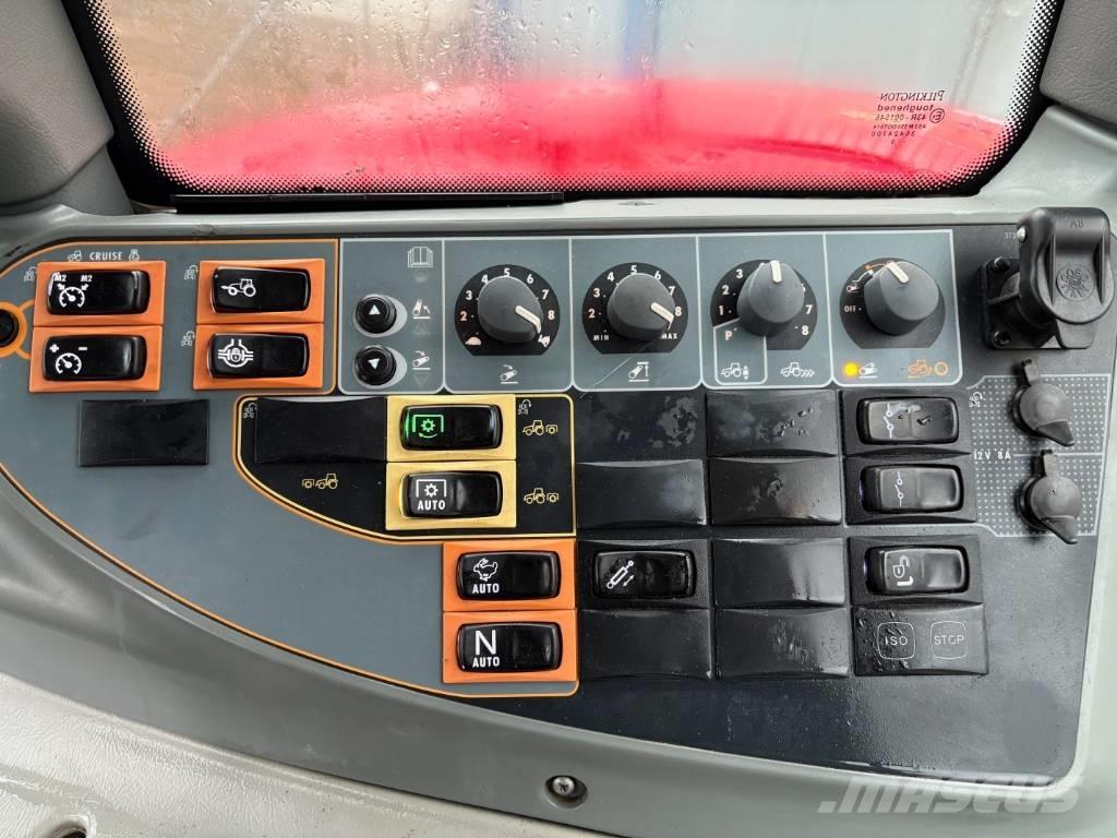 Valtra T 202 الجرارات