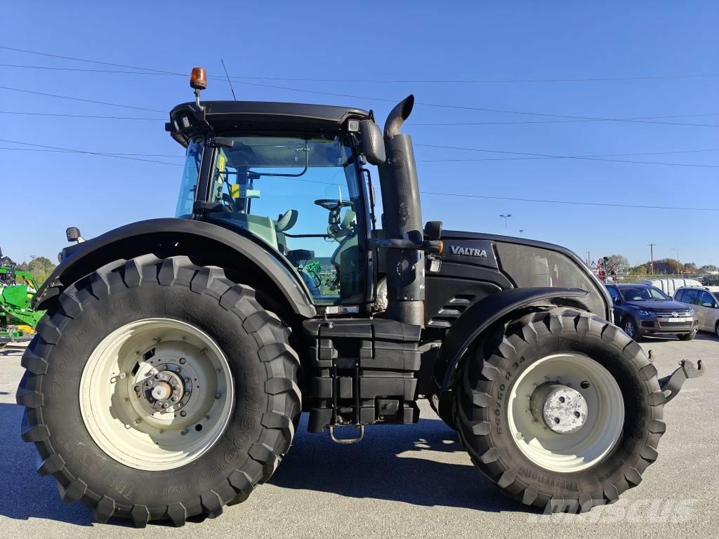 Valtra S 353 الجرارات