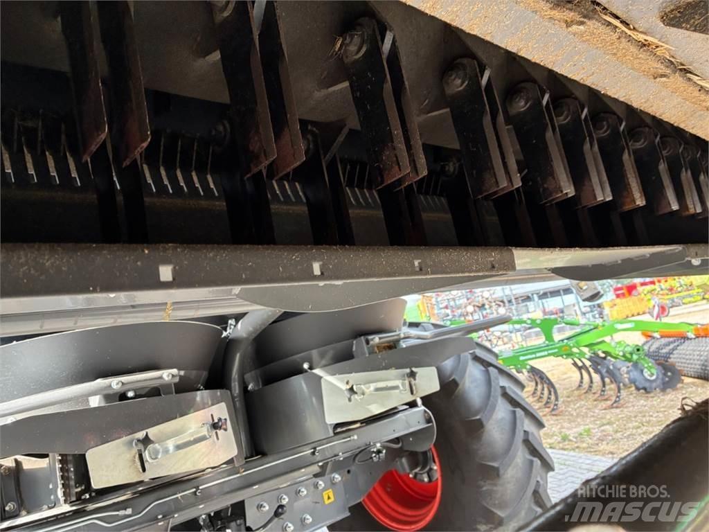CLAAS Trion 650 حصادات