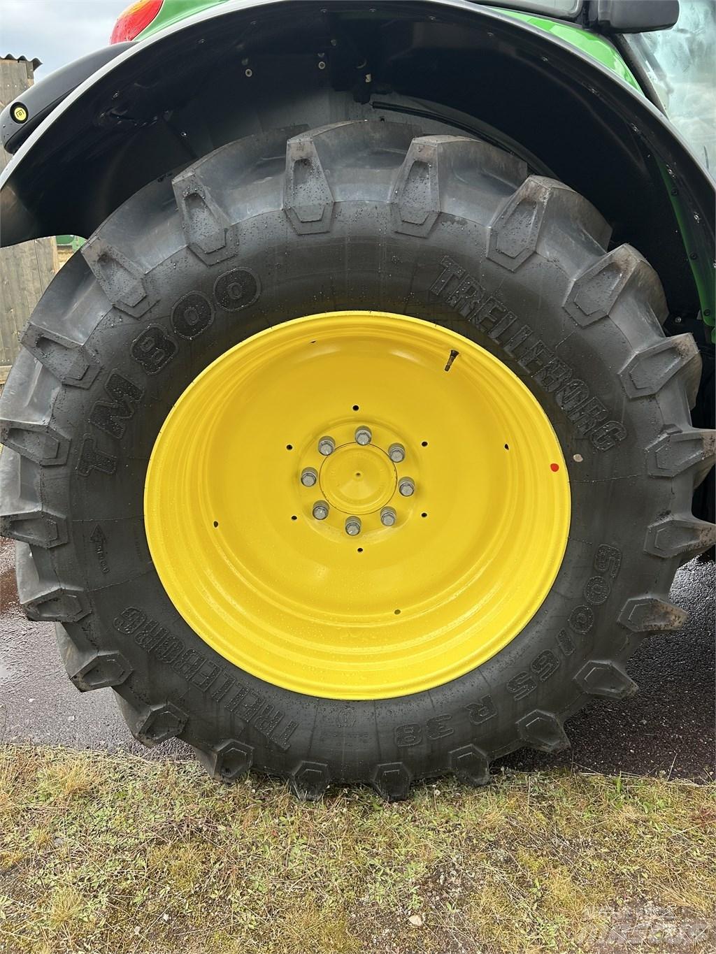 John Deere 6140 M الجرارات