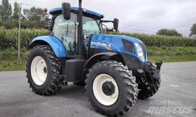 New Holland T 7.200 الجرارات