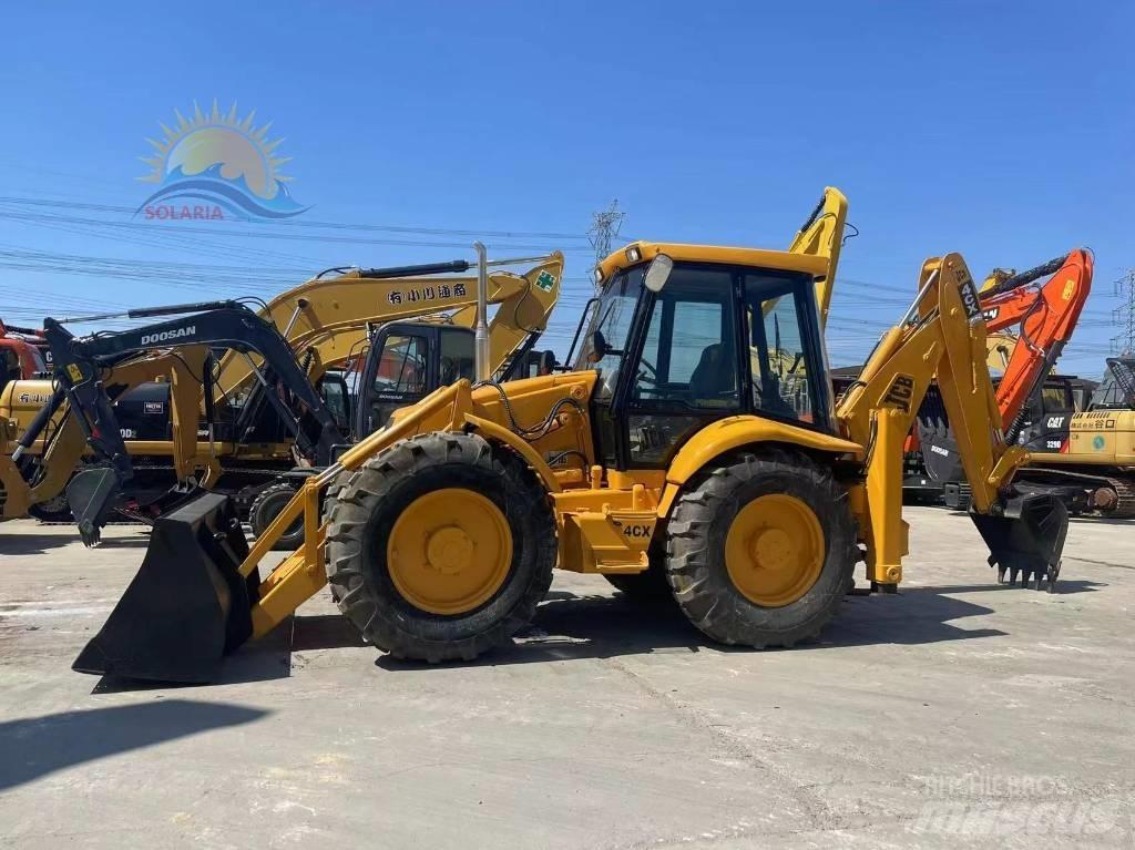 JCB 4 CX لوادر ذات جرافات عكسية