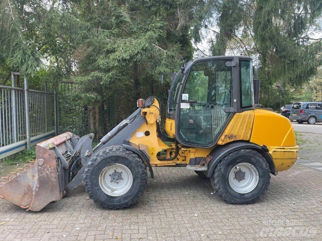 Volvo L25 لوادر بعجل