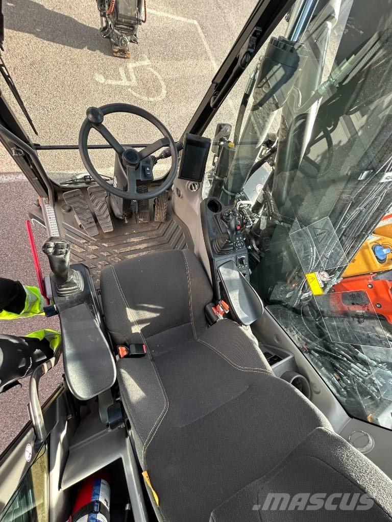 Volvo EWR130E حفارات بعجل