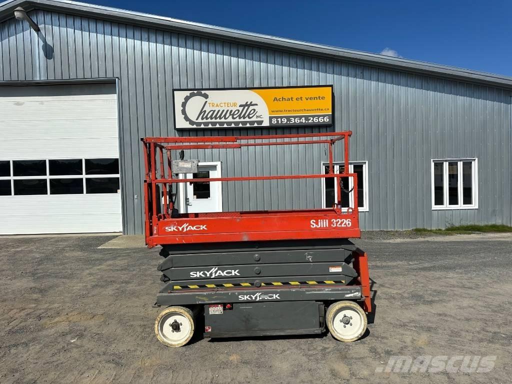 SkyJack SJ 3226 رافعات مقصية الشكل