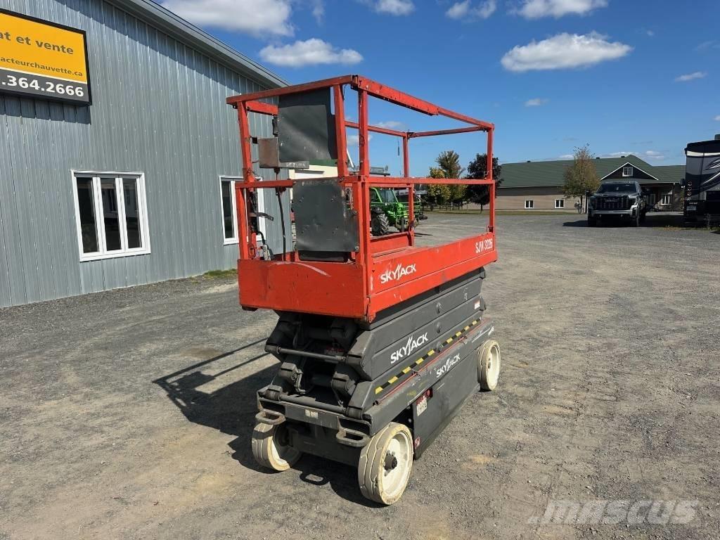 SkyJack SJ 3226 رافعات مقصية الشكل