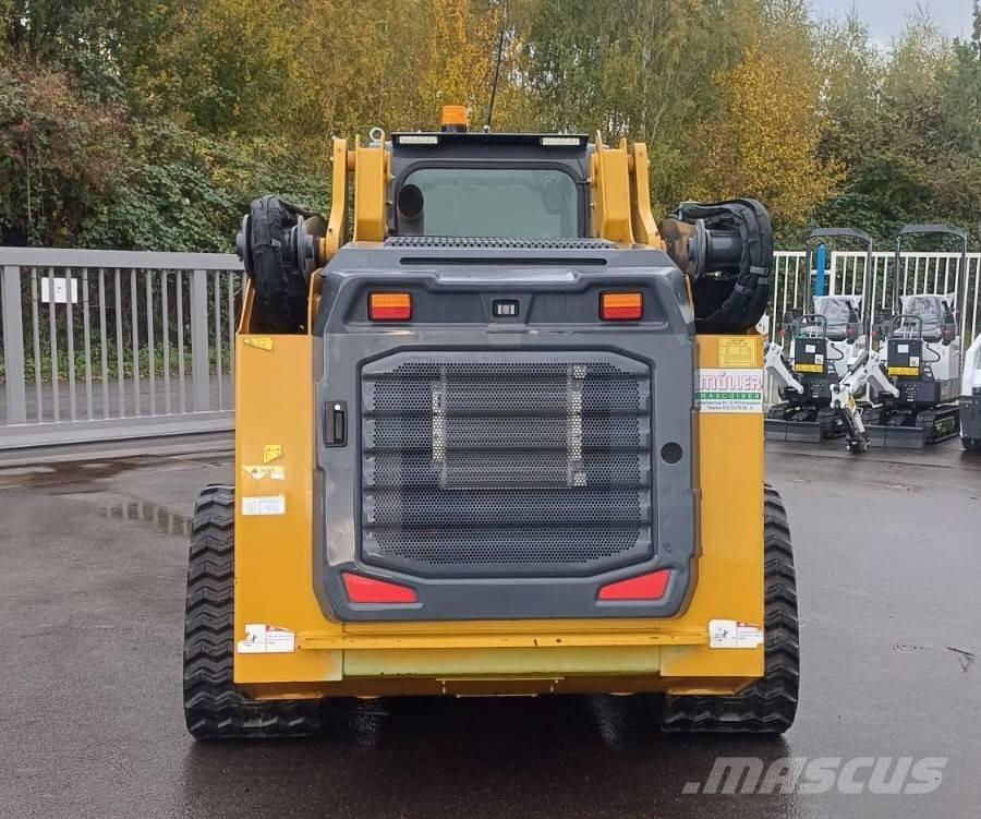 XCMG XC7-TV12 لوادر زحافة