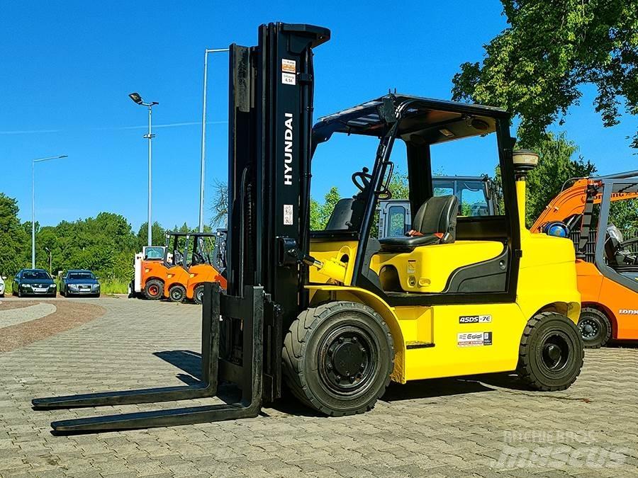 Hyundai 45DS-7E شاحنات الديزل