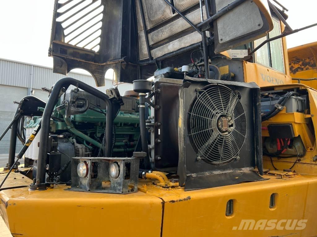 Volvo A40E ساحبات مفصلية