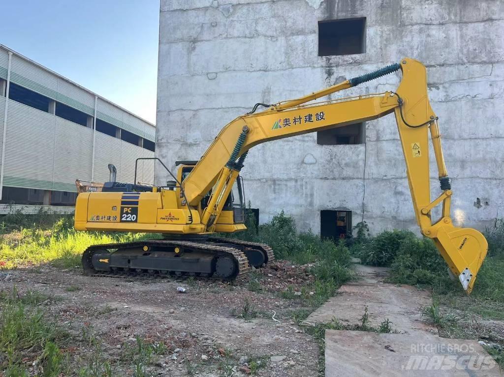 Komatsu pc220-8mo حفارات زحافة
