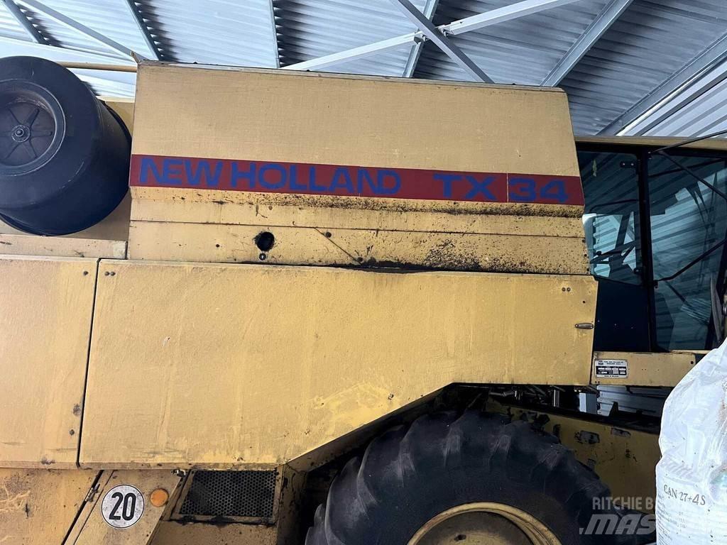 New Holland TX32 حصادات