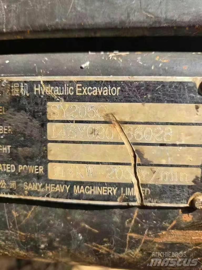 Sany SY 205 C حفارات زحافة