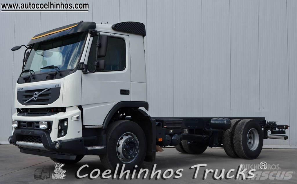 Volvo FMX 330 شاحنات بمقصورة وهيكل