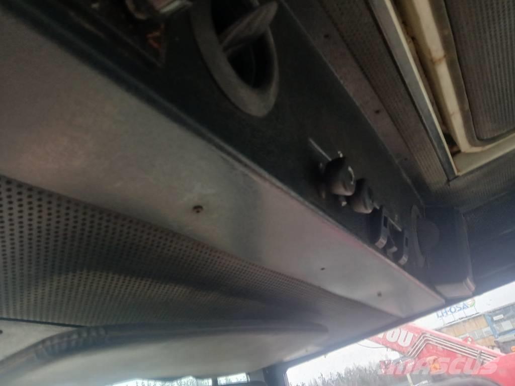 International 784 الجرارات