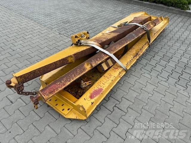 CAT 745 TAIL GATE ساحبات مفصلية