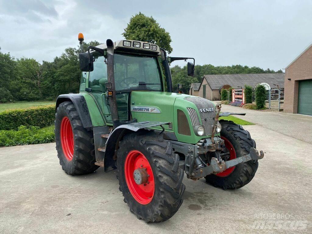 Fendt 716 الجرارات