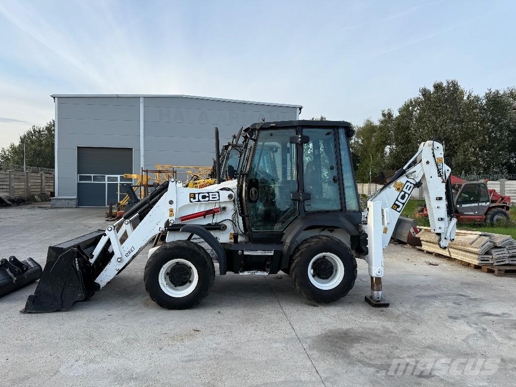 JCB 3 CX لوادر ذات جرافات عكسية