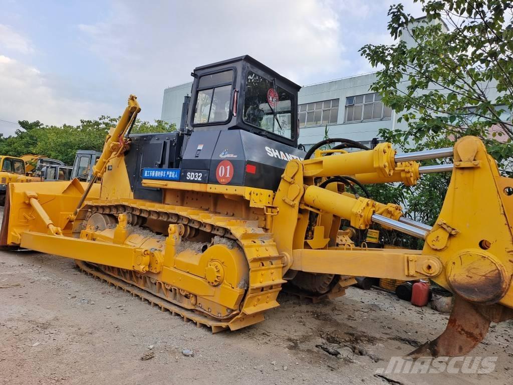 Shantui SD 32 بلدوزرات مجنزرة
