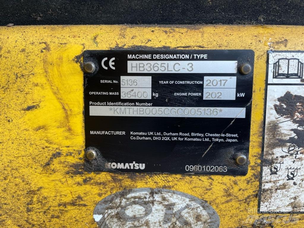 Komatsu HB 365 LC3 حفارات زحافة