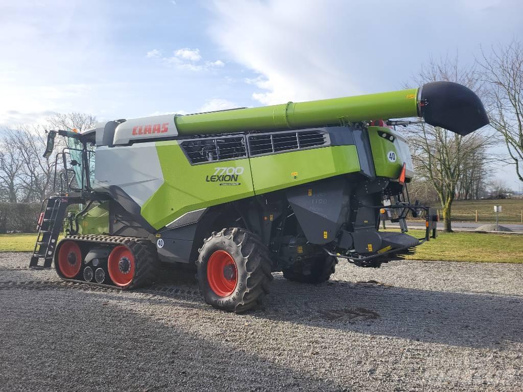 CLAAS Lexion 7700 TT حصادات
