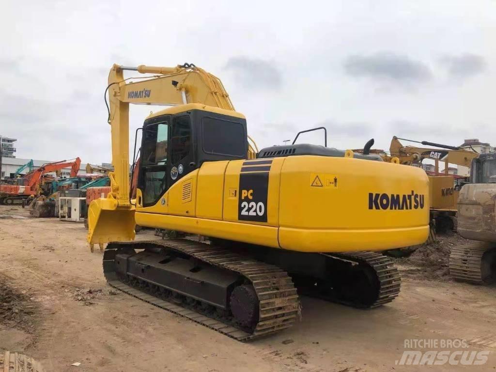 Komatsu PC 220-7 حفارات زحافة