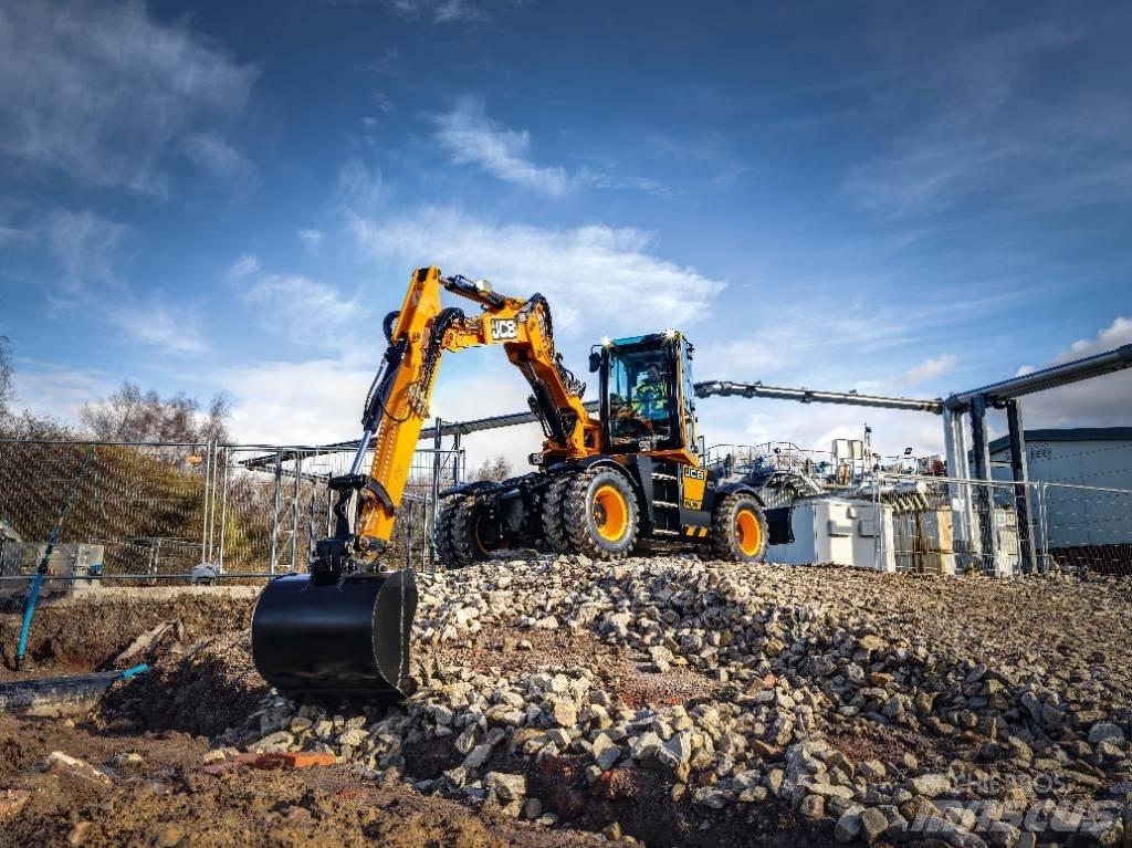 JCB Hydradig 110W حفارات بعجل