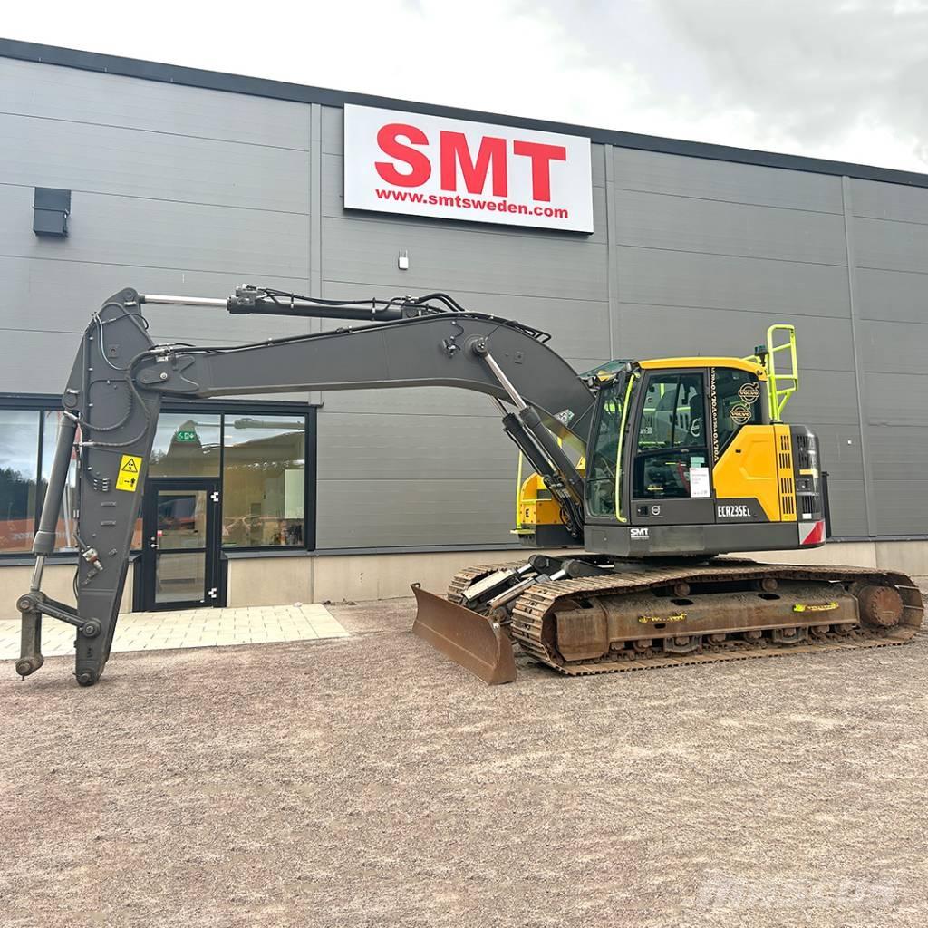 Volvo ECR 235 EL حفارات زحافة