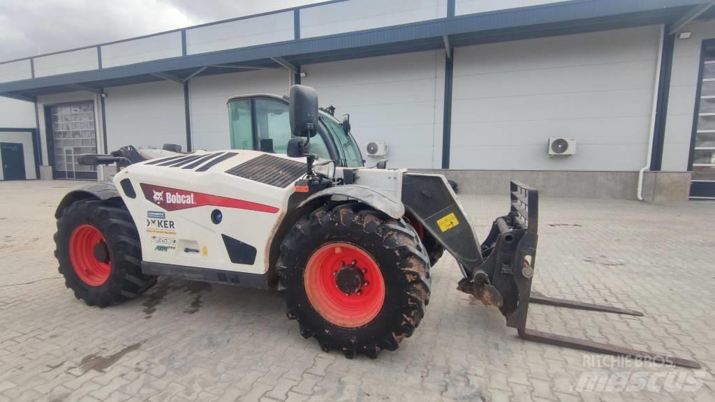 Bobcat TL 35.70 مناولات متداخلة