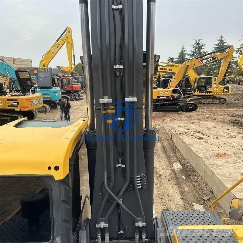 Volvo EC 240 حفارات زحافة