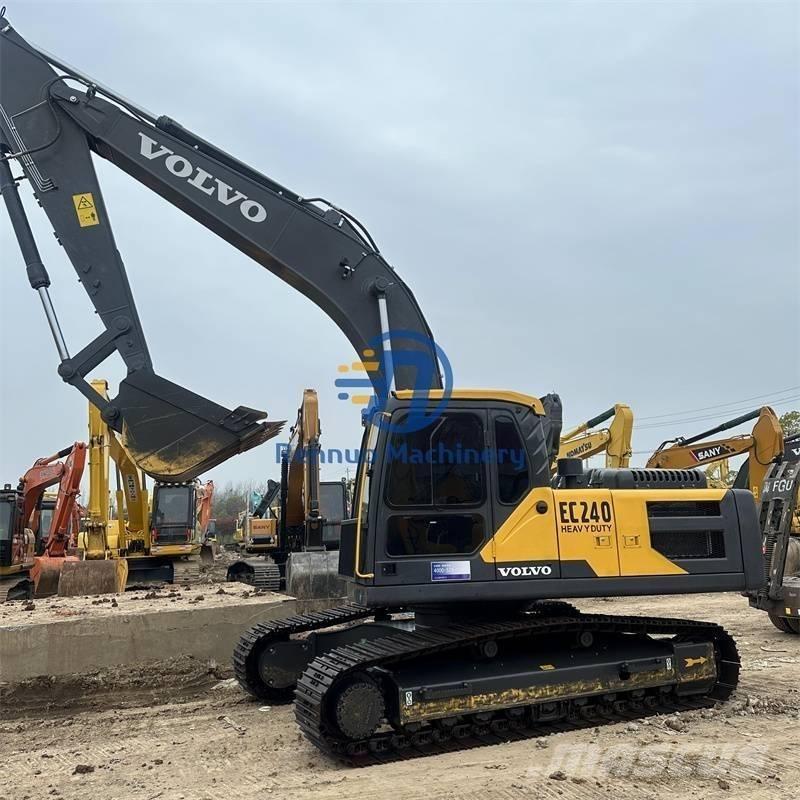 Volvo EC 240 حفارات زحافة
