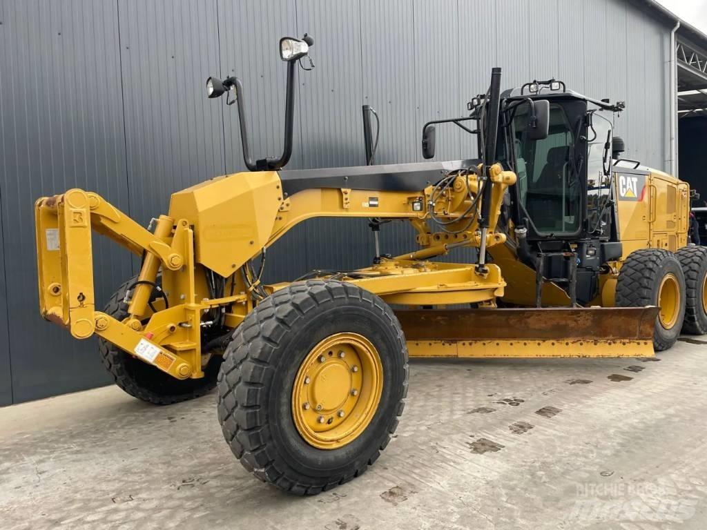 CAT 140M3 AWD معدات تمهيد الطرق