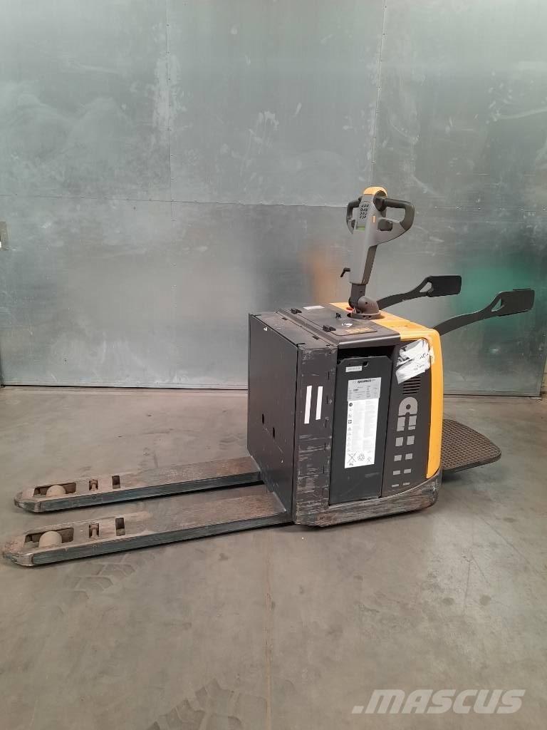 UniCarriers PMR200P رافعة منخفضة المستوى ذات منصة